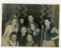 Przedstawienie "Za górami, za  lasami", rok 1945r